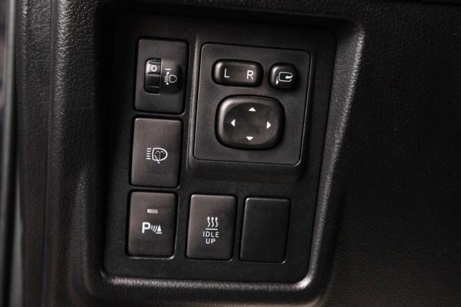 Toyota Land Cruiser Prado 150 Series Рестайлинг 1 с пробегом 2015 года, цена 3 299 000 рублей, 298000 км, внедорожник, Автокод Объявления