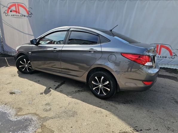 Hyundai Solaris I с пробегом 2013 года, цена 829 000 рублей, 137996 км, седан, Автокод Объявления