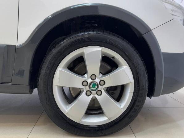 Skoda Fabia II Рестайлинг с пробегом 2011 года, цена 879 000 рублей, 190024 км, хэтчбек, Автокод Объявления