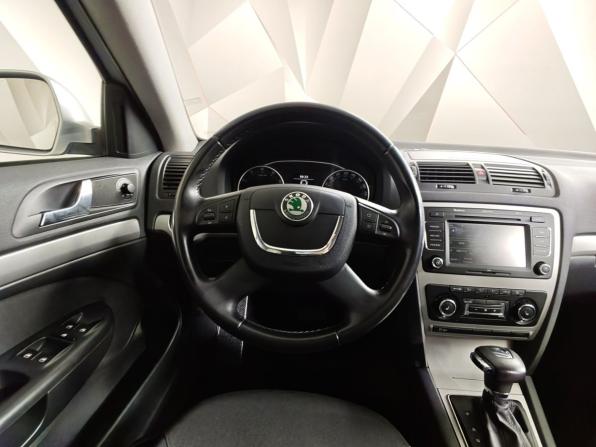 Skoda Octavia II (A5) Рестайлинг с пробегом 2011 года, цена 955 000 рублей, 100526 км, лифтбек, Автокод Объявления