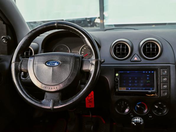 Ford Fiesta Mk5 с пробегом 2005 года, цена 299 000 рублей, 246209 км, хэтчбек, Автокод Объявления