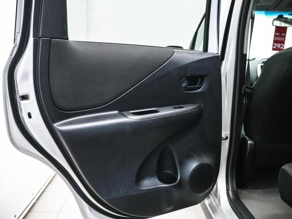 Toyota Ractis I с пробегом 2010 года, цена 769 000 рублей, 161799 км, хэтчбек, Автокод Объявления