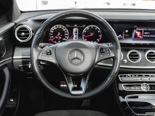 Mercedes-Benz E-Класс V (W213 S213 C238) с пробегом 2017 года, цена 3 398 000 рублей, 59997 км, седан, Автокод Объявления