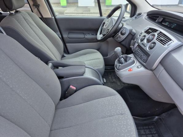 Renault Scenic II Рестайлинг с пробегом 2008 года, цена 399 000 рублей, 201250 км, компактвэн, Автокод Объявления
