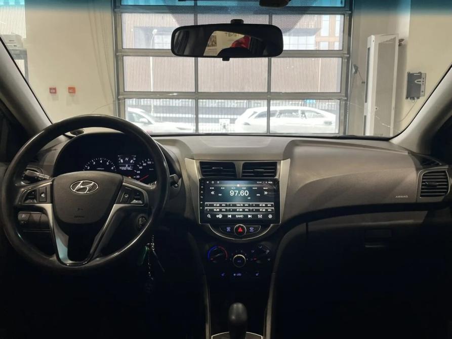 Hyundai Solaris I Москва  - изображение 10