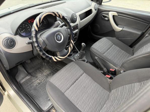 Renault Logan I Рестайлинг с пробегом 2012 года, цена 490 000 рублей, 204000 км, седан, Автокод Объявления