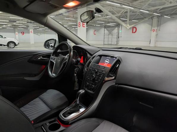 Opel Astra J Рестайлинг с пробегом 2014 года, цена 799 000 рублей, 97932 км, хэтчбек, Автокод Объявления
