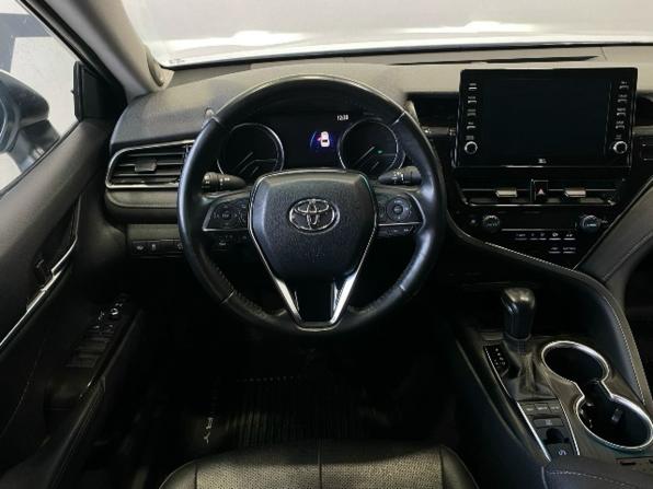 Toyota Camry VIII (XV70) Рестайлинг с пробегом 2021 года, цена 3 549 900 рублей, 47000 км, седан, Автокод Объявления