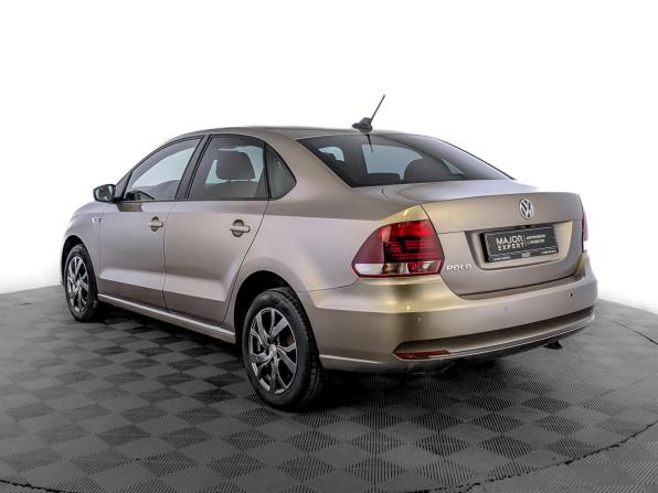 Volkswagen Polo V Рестайлинг с пробегом 2018 года, цена 1 170 000 рублей, 129355 км, седан, Автокод Объявления