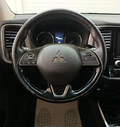 Mitsubishi Outlander III Рестайлинг 3 с пробегом 2020 года, цена 1 830 000 рублей, 210306 км, внедорожник, Автокод Объявления
