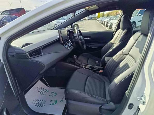 Toyota Corolla XI (E160 E170 E180) Рестайлинг 1 с пробегом 2019 года, цена 2 050 000 рублей, 24000 км, седан, Автокод Объявления