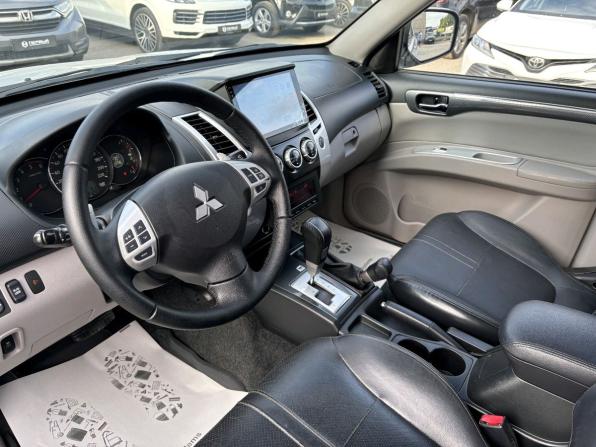 Mitsubishi Pajero Sport II Рестайлинг с пробегом 2015 года, цена 2 370 000 рублей, 133030 км, внедорожник, Автокод Объявления