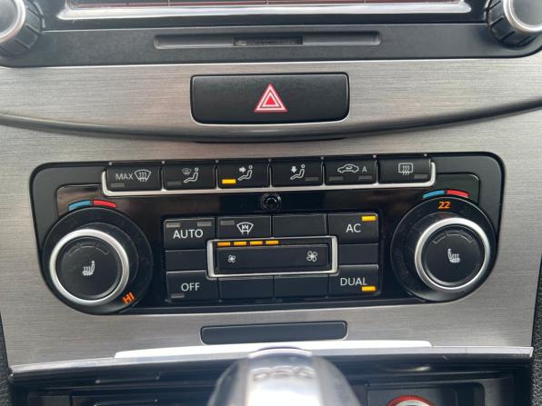 Volkswagen Passat B7 с пробегом 2011 года, цена 1 069 100 рублей, 200037 км, седан, Автокод Объявления