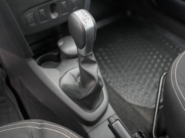 Renault Logan II Рестайлинг с пробегом 2022 года, цена 1 280 000 рублей, 86940 км, седан, Автокод Объявления