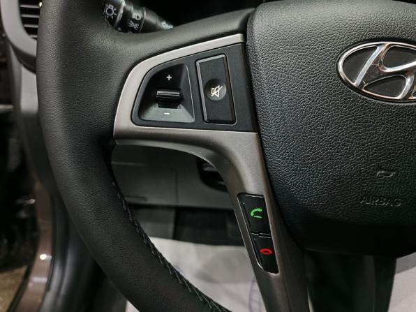 Hyundai Solaris I Рестайлинг с пробегом 2015 года, цена 1 250 000 рублей, 102358 км, седан, Автокод Объявления