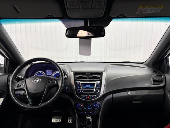Hyundai Solaris I Рестайлинг с пробегом 2015 года, цена 1 037 000 рублей, 175477 км, седан, Автокод Объявления