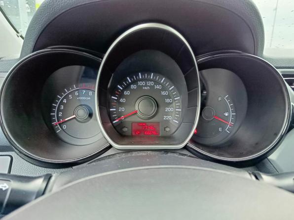 Kia Rio III Рестайлинг с пробегом 2017 года, цена 949 995 рублей, 166644 км, седан, Автокод Объявления