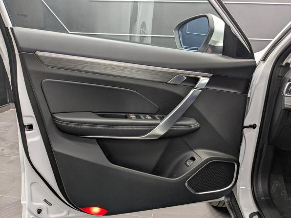 Geely Atlas Pro с пробегом 2022 года, цена 2 000 000 рублей, 40996 км, внедорожник, Автокод Объявления