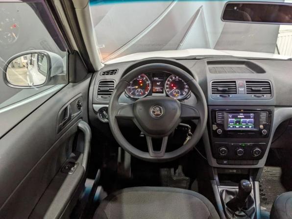 Skoda Yeti I Рестайлинг с пробегом 2015 года, цена 1 149 000 рублей, 151100 км, внедорожник, Автокод Объявления