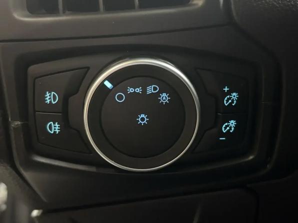Ford Focus III Рестайлинг с пробегом 2017 года, цена 1 029 000 рублей, 171815 км, универсал, Автокод Объявления