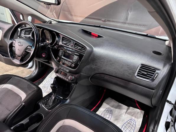 Kia Ceed II с пробегом 2013 года, цена 1 130 000 рублей, 170065 км, хэтчбек, Автокод Объявления
