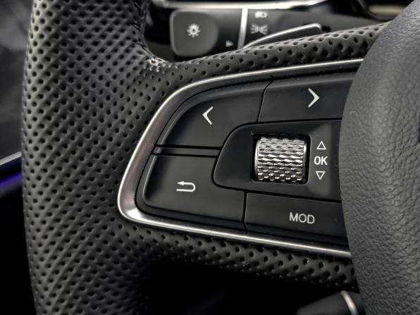 Hongqi HS5 I Рестайлинг с пробегом 2024 года, цена 3 525 000 рублей, 5234 км, внедорожник, Автокод Объявления