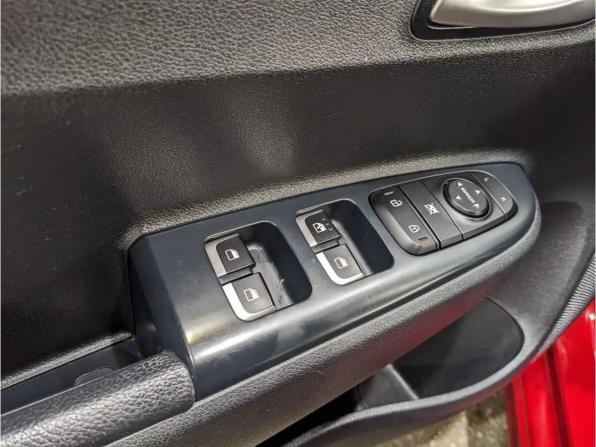 Kia Rio IV Рестайлинг с пробегом 2021 года, цена 1 259 000 рублей, 92000 км, седан, Автокод Объявления