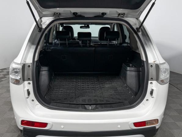 Mitsubishi Outlander III Рестайлинг с пробегом 2014 года, цена 1 370 000 рублей, 131615 км, внедорожник, Автокод Объявления