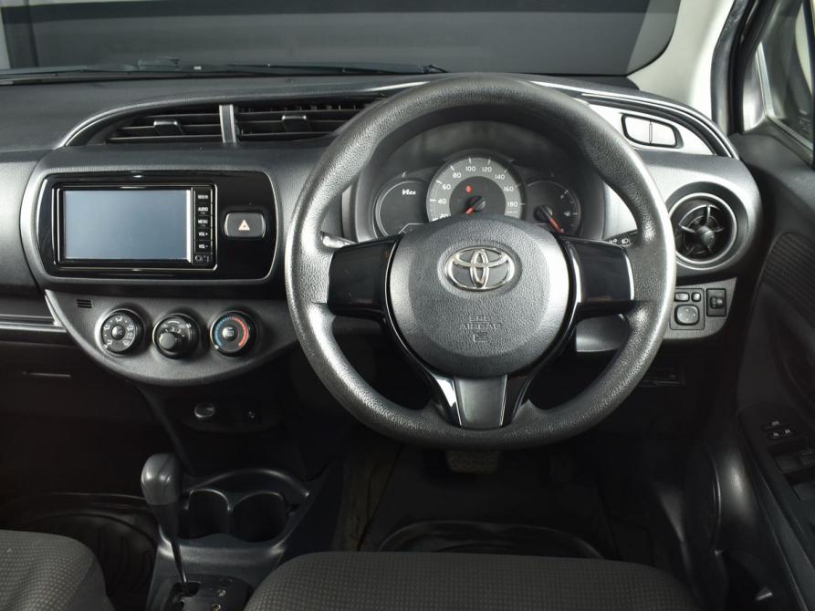 Toyota Vitz III (XP130) Рестайлинг 2 Кемерово  - изображение 11