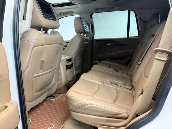 Cadillac Escalade IV с пробегом 2015 года, цена 3 849 000 рублей, 129000 км, внедорожник, Автокод Объявления