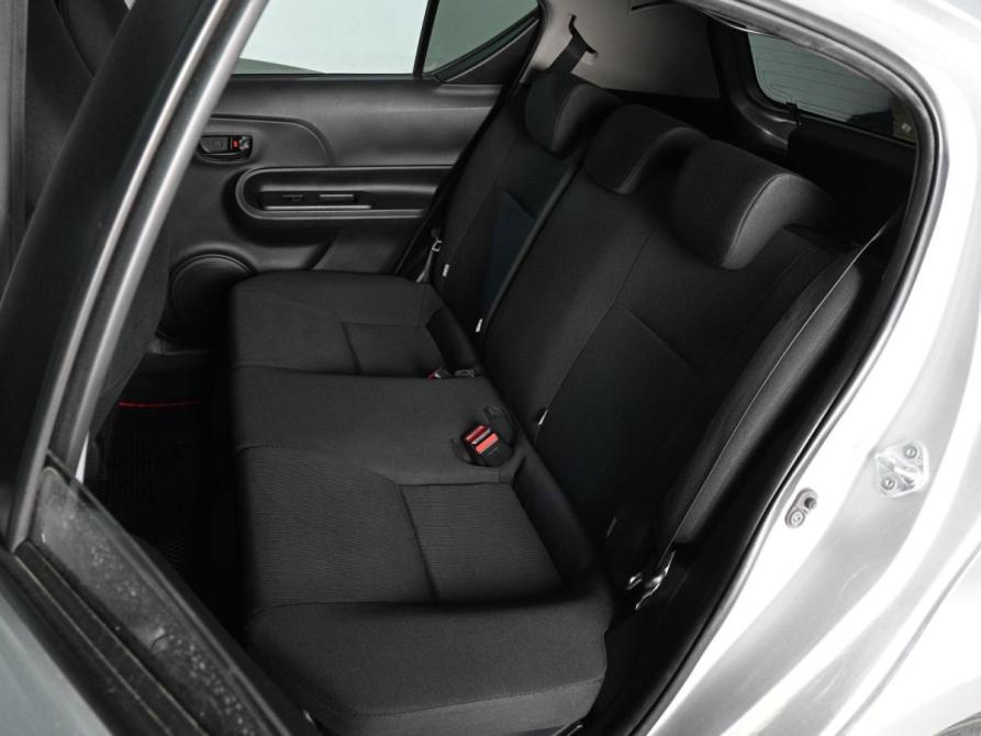 Toyota Aqua I Рестайлинг Ростов-на-Дону  - изображение 7