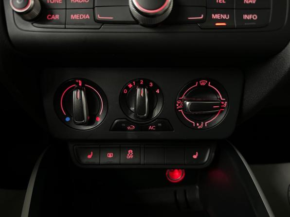 Audi A1 I (8X) с пробегом 2011 года, цена 800 000 рублей, 215157 км, хэтчбек, Автокод Объявления