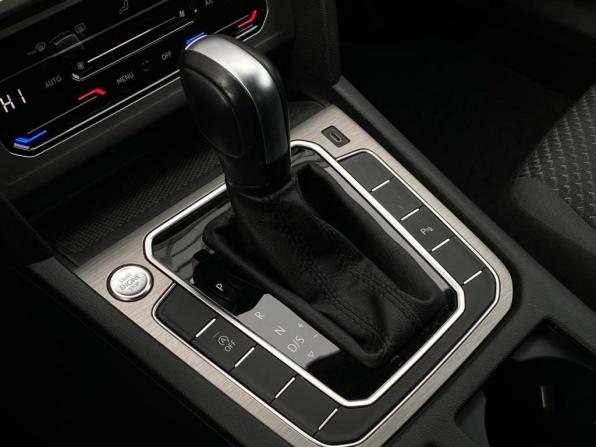 Volkswagen Passat B8 Рестайлинг с пробегом 2020 года, цена 2 410 300 рублей, 73523 км, седан, Автокод Объявления