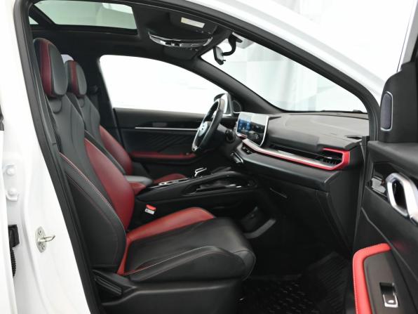 Geely Coolray I Рестайлинг с пробегом 2023 года, цена 2 290 000 рублей, 43343 км, внедорожник, Автокод Объявления