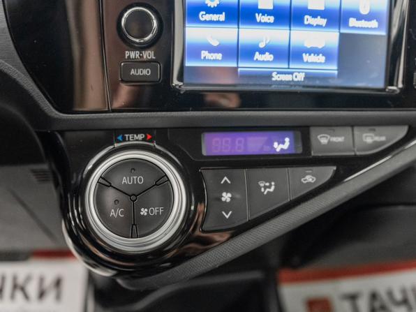 Toyota Prius c I Рестайлинг с пробегом 2016 года, цена 1 245 000 рублей, 101400 км, хэтчбек, Автокод Объявления