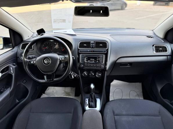 Volkswagen Polo V Рестайлинг с пробегом 2018 года, цена 1 099 000 рублей, 102276 км, седан, Автокод Объявления