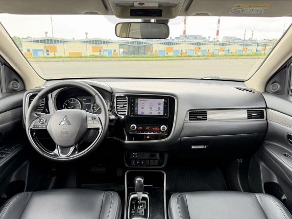 Mitsubishi Outlander III Рестайлинг 3 с пробегом 2020 года, цена 2 550 000 рублей, 46421 км, внедорожник, Автокод Объявления