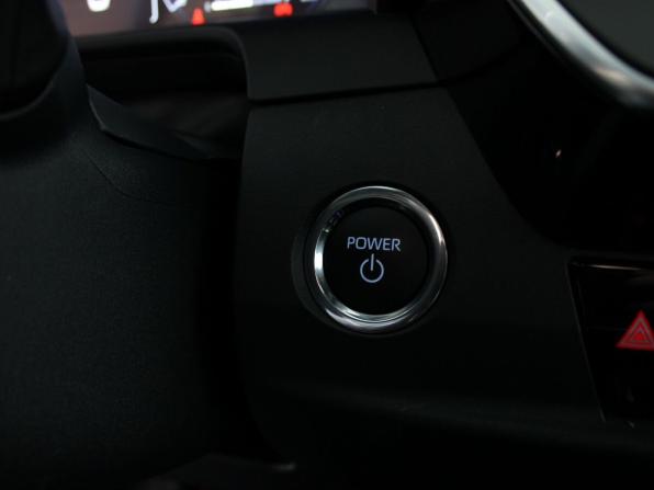 Toyota Camry IX (XV80) China Market с пробегом 2026 года, цена 4 100 000 рублей, 45 км, седан, Автокод Объявления