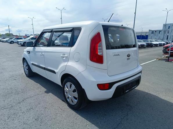 Kia Soul I Рестайлинг с пробегом 2013 года, цена 909 995 рублей, 139443 км, хэтчбек, Автокод Объявления