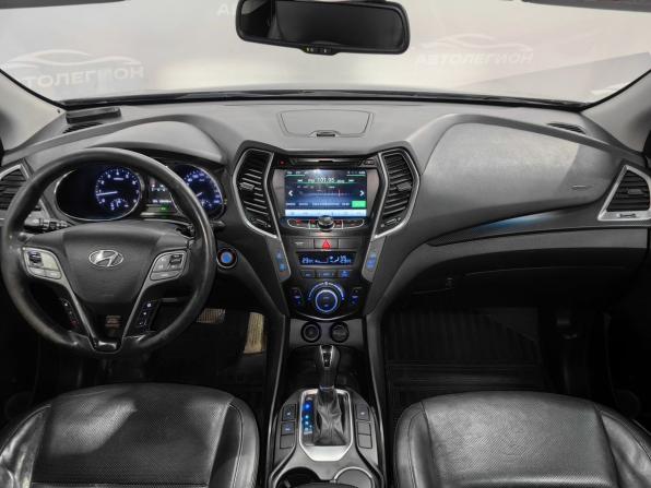 Hyundai Santa Fe III Рестайлинг с пробегом 2016 года, цена 2 402 000 рублей, 204000 км, внедорожник, Автокод Объявления