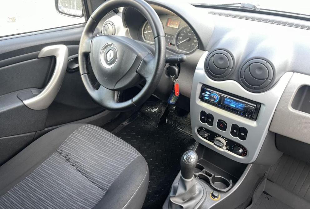 Renault Sandero I Иваново  - изображение 12