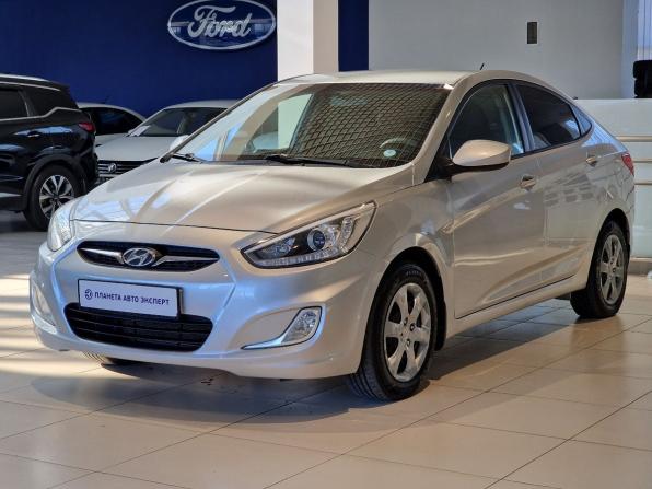 Hyundai Solaris I с пробегом 2014 года, цена 699 000 рублей, 235756 км, седан, Автокод Объявления
