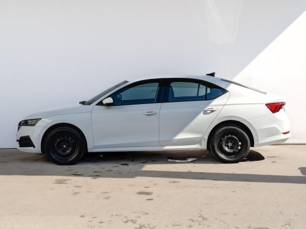Skoda Octavia IV (A8) с пробегом 2021 года, цена 2 315 000 рублей, 87506 км, лифтбек, Автокод Объявления