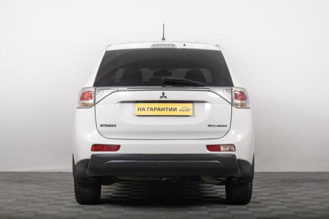 Mitsubishi Outlander III с пробегом 2012 года, цена 1 769 000 рублей, 170000 км, внедорожник, Автокод Объявления