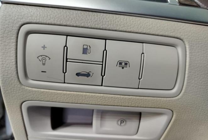 Hyundai Genesis II с пробегом 2015 года, цена 1 785 000 рублей, 183935 км, седан, Автокод Объявления