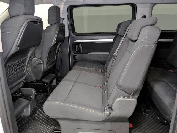 Peugeot Traveller I с пробегом 2019 года, цена 2 920 000 рублей, 72906 км, минивэн, Автокод Объявления