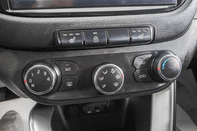Kia Ceed II с пробегом 2012 года, цена 1 099 000 рублей, 278000 км, универсал, Автокод Объявления