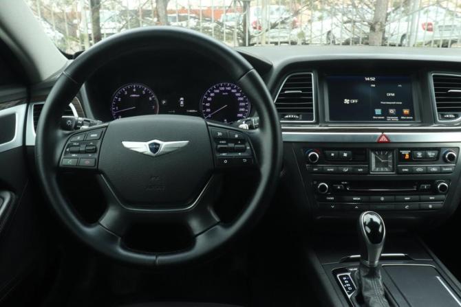 Hyundai Genesis II с пробегом 2016 года, цена 1 664 000 рублей, 114610 км, седан, Автокод Объявления