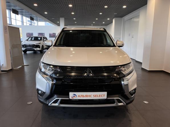 Mitsubishi Outlander III Рестайлинг 3 с пробегом 2021 года, цена 2 740 000 рублей, 53843 км, внедорожник, Автокод Объявления