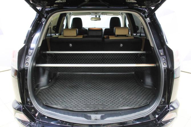 Toyota RAV4 IV (XA40) Рестайлинг с пробегом 2016 года, цена 2 085 000 рублей, 165000 км, внедорожник, Автокод Объявления